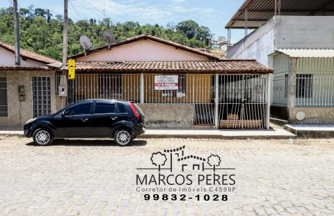 CASA NA RUA DA ESCOLA ADVENTISTA
