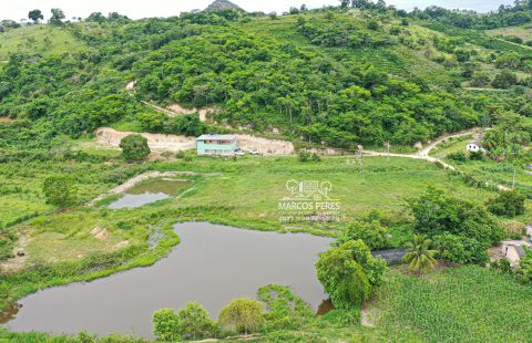 VENDE SÍTIO PRÓXIMO ÀS TRES VENDAS