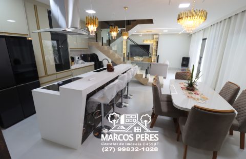 VENDE CASA DE ALTO PADRÃO